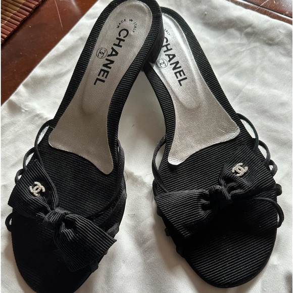 CHANEL Vintage Sandals - Picture 1 of 12
